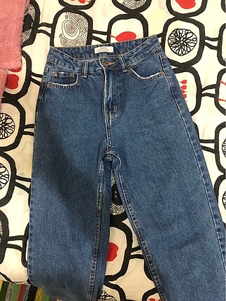 BERSHKA MOM JEAN
