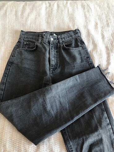 Pb mom jean