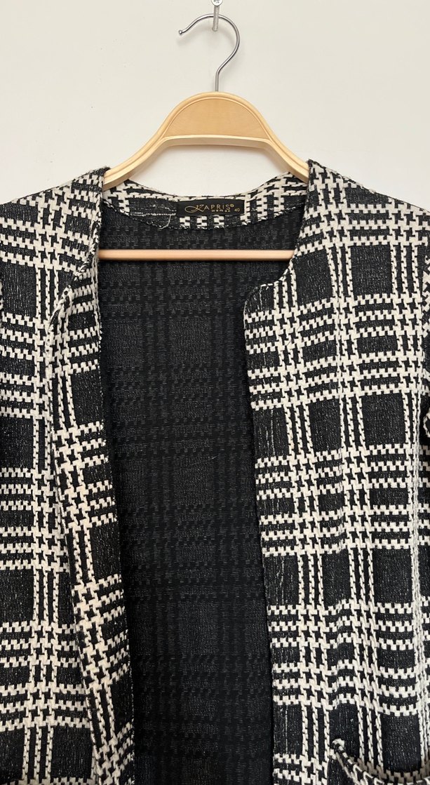 Düğmesiz Siyah Beyaz Kareli Midi Kadın Ceket - Görsel 2