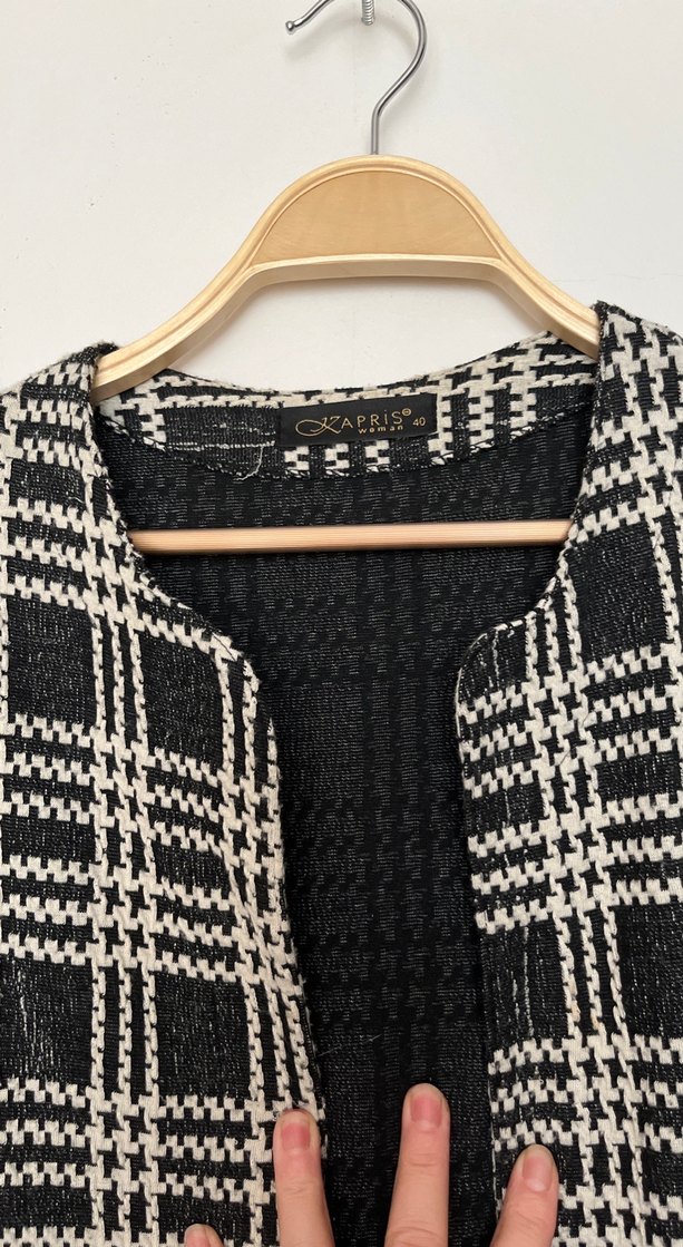 Düğmesiz Siyah Beyaz Kareli Midi Kadın Ceket - Görsel 5