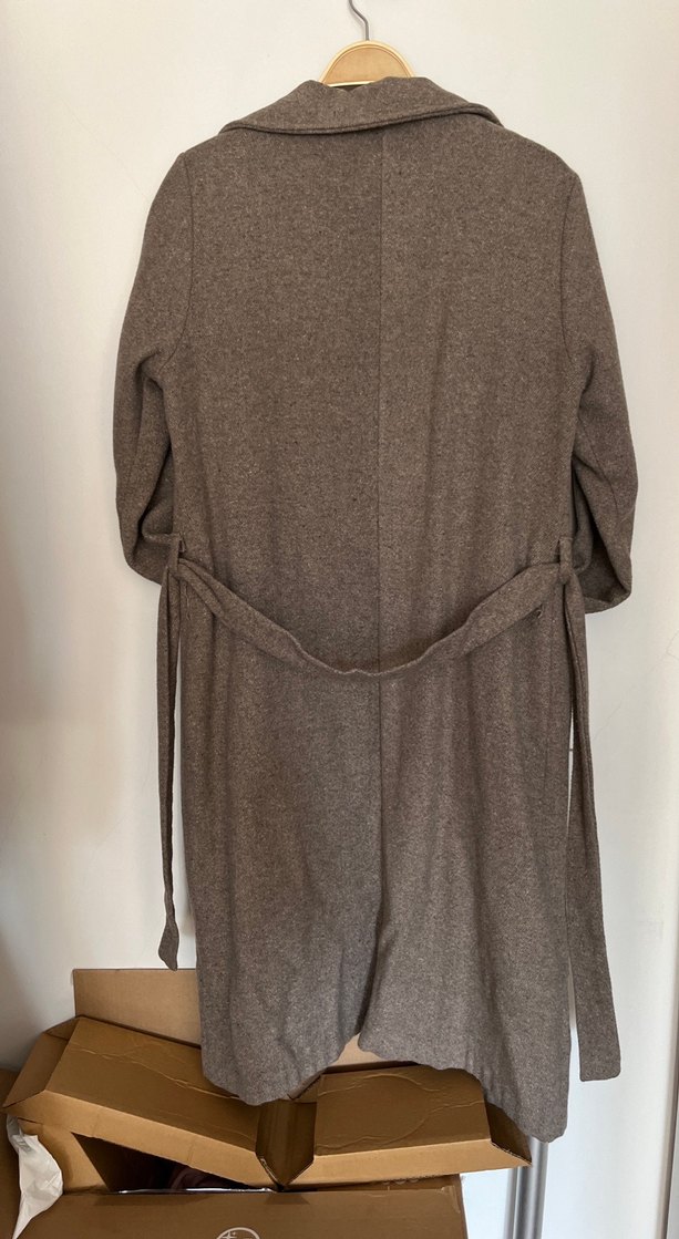 Düğmesiz Uzun Kahverengi Kadın Palto - Görsel 5