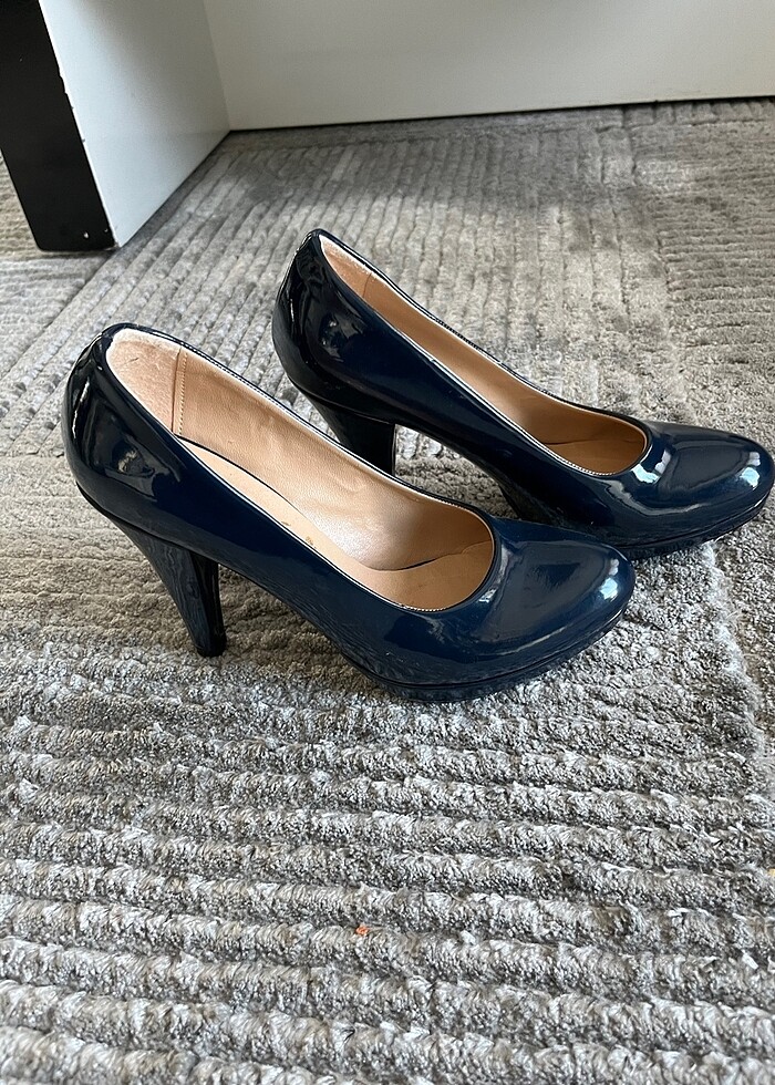 Topuklu rugan ayakkabı - Görsel 2