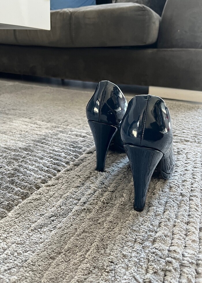 Topuklu rugan ayakkabı - Görsel 5