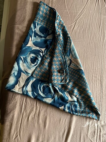 İpek Eşarp - Görsel 7