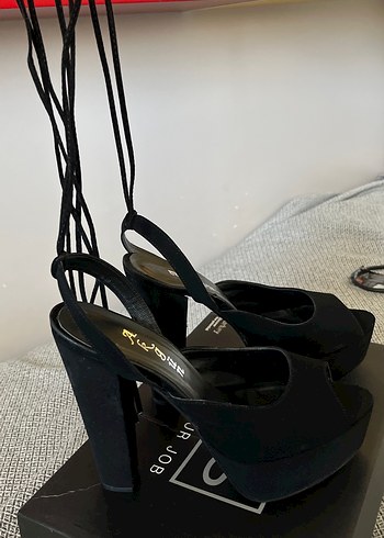 38,5 Beden Siyah Bağcıklı Gotik Stiletto Topuklu Ayakkabı