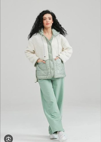 Düğmeli Beyaz Kadın Midi Boy Ceket - Görsel 4