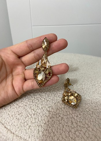  Beden Gold ışıltılı küpe