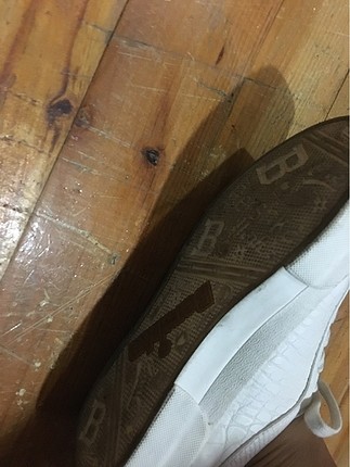 36 Beden beyaz Renk Spor ayakkabı bershka