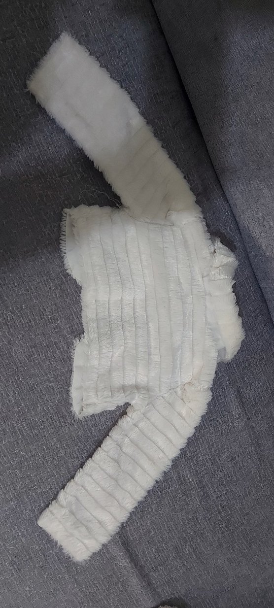 Krem ve Beyaz Gibi Suni Kürk Detaylı Uzun Kollu Kız Çocuk Bolero - Görsel 3