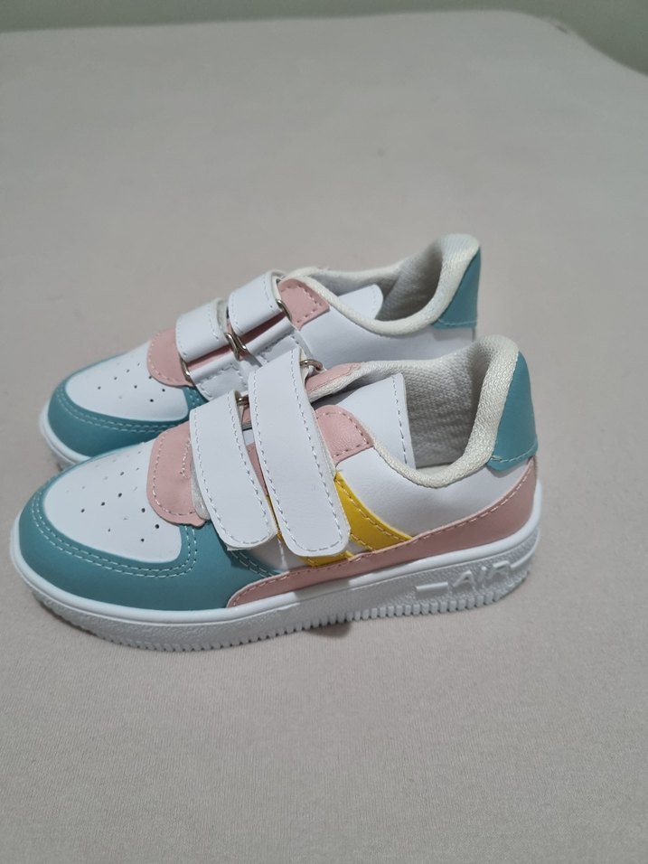 Kız Çocuk Çok Renkli Cırt Cırtlı Spor Ayakkabı - Görsel 4