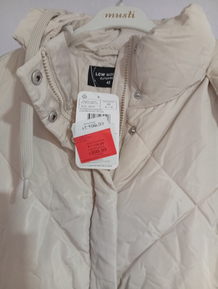 Bej Düğmeli Midi Kadın Yelek - Görsel 2