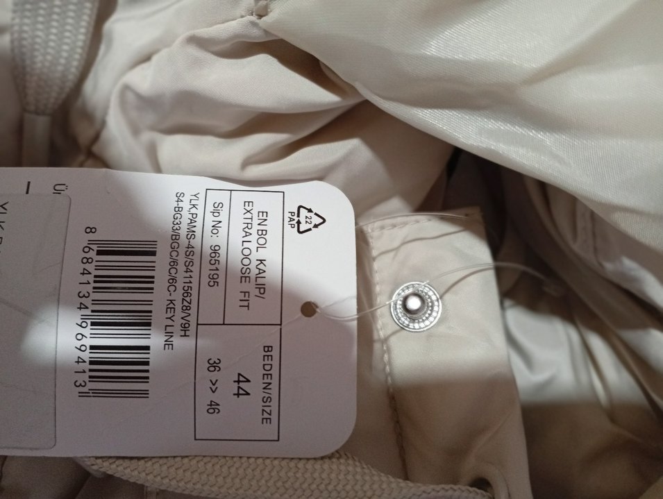 Bej Düğmeli Midi Kadın Yelek - Görsel 4