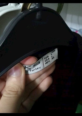 Kadın Siyah Kruvaze Yaka Kemerli Midi Elbise - Görsel 2