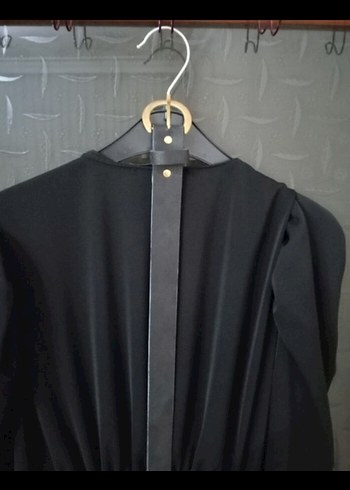 Kadın Siyah Kruvaze Yaka Kemerli Midi Elbise - Görsel 4