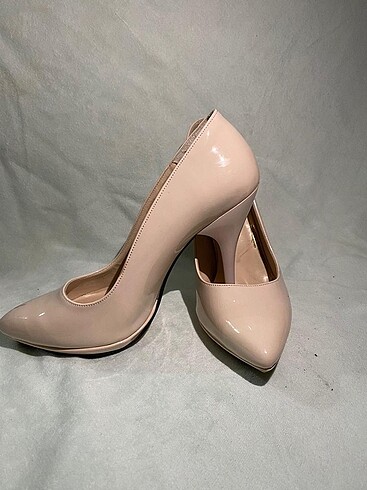 Pudra rugan stiletto
