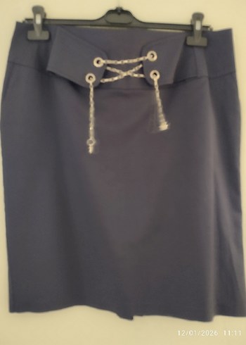 Zincir Detaylı Koyu Lacivert Mini Kalem Etek - Görsel 2