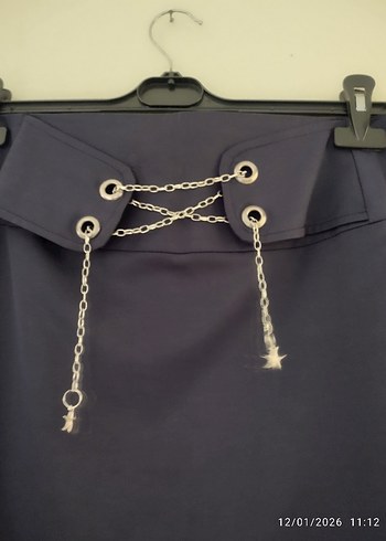 Zincir Detaylı Koyu Lacivert Mini Kalem Etek - Görsel 3