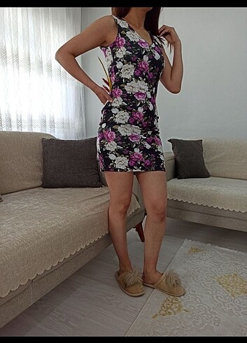 m Beden Çiçekli elbise
