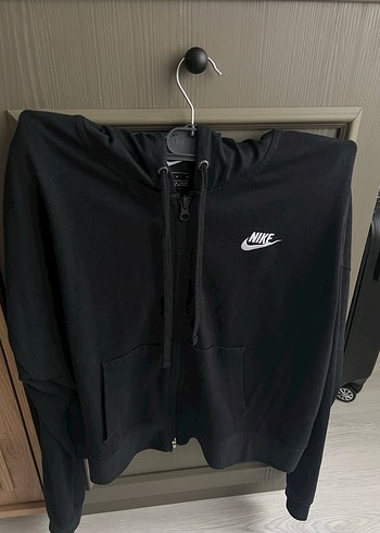 Nike Siyah Kapüşonlu Fermuarlı Kadın ceket Orjinal - Görsel 2