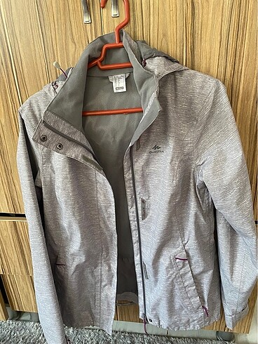 Decathlon yağmurluk - Görsel 2