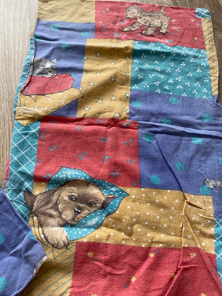 Kedili köpekli hayvan figürlü yastık kılıfı - Görsel 3