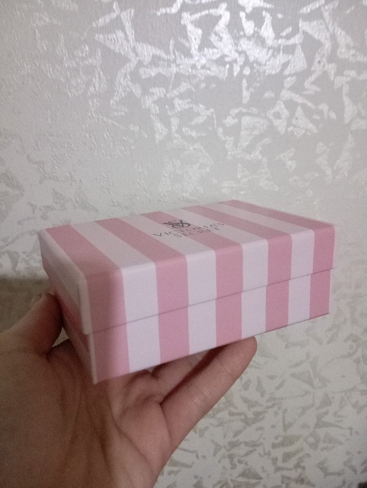 Victoria's Secret Boş Kutu - Görsel 2