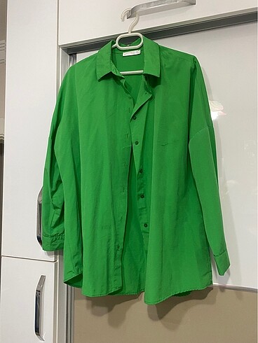 Happiness Happines İstanbul canlı yeşil oversize gömlek