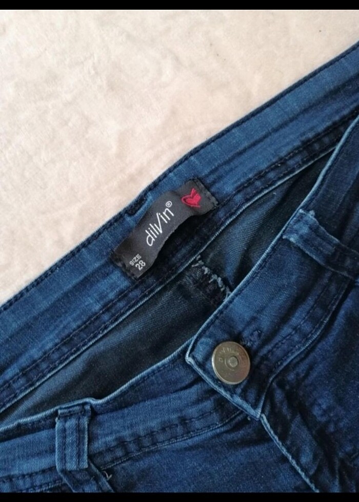 Düşük bel kot pantolon - Görsel 3