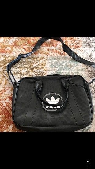 Orijinal Adidas