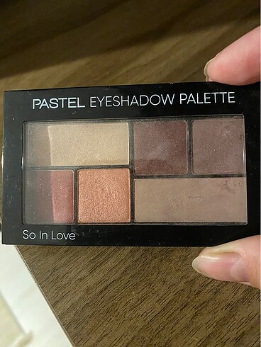 Pastel far paleti
