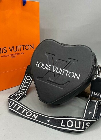 Louis Vuitton kalpli çanta 