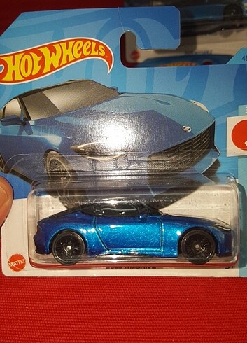 Audi e tron ve Nissan 
