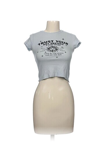 Defacto T-shirt %70 İndirimli.