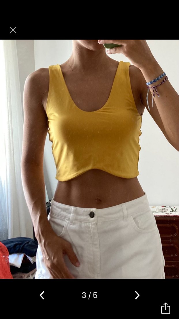 Sarı V Yaka Kolsuz Crop Top - Görsel 3