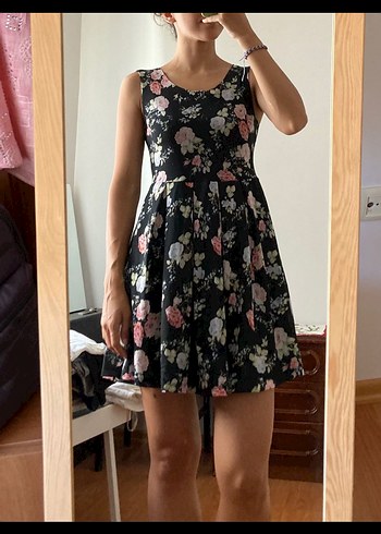 Siyah Çiçek Desenli U Yaka Mini Elbise - Görsel 5