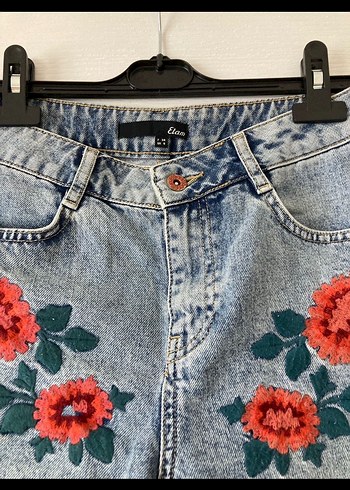 Nakışlı Mavi Bol Kesim Kısa Kot Şort - Görsel 3