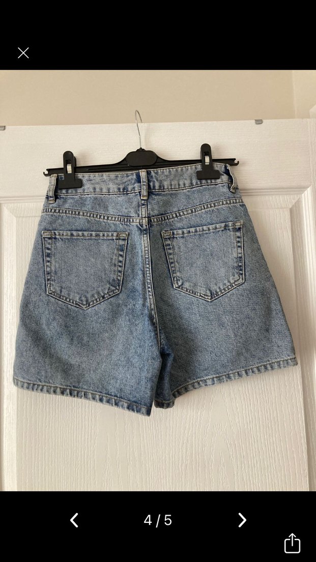 Nakışlı Mavi Bol Kesim Kısa Kot Şort - Görsel 4