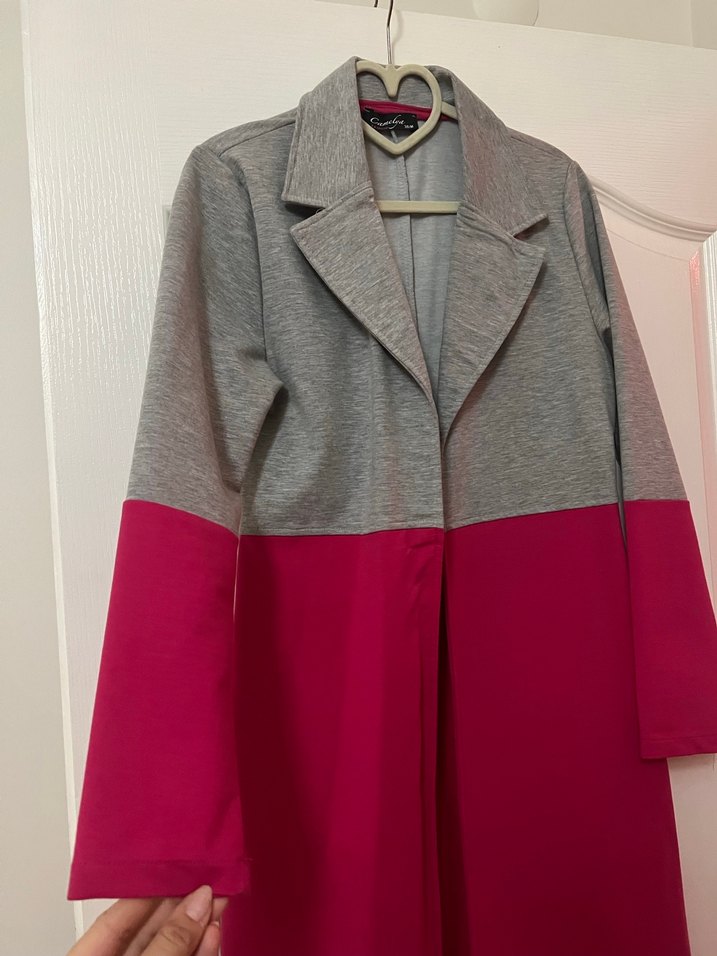 Gri ve Pembe Renkli Kadın Uzun Ceket - Görsel 4