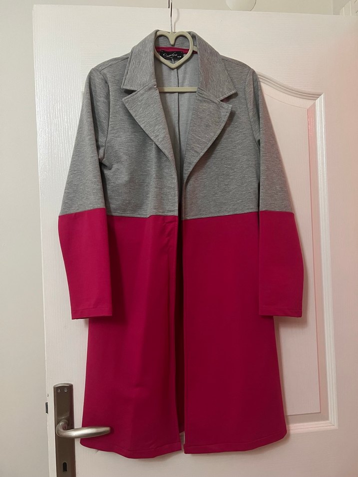 Gri ve Pembe Renkli Kadın Uzun Ceket - Görsel 2