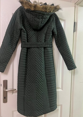 Kemerli Uzun Yeşil Kadın Mont - Görsel 9