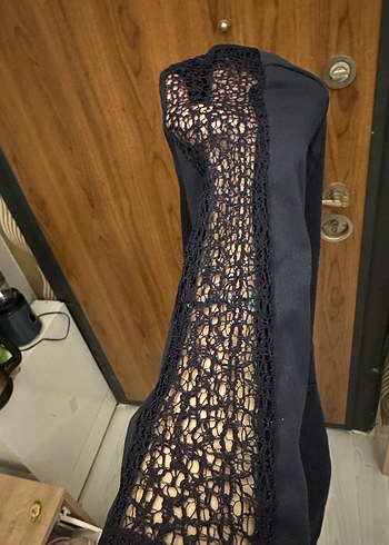 V Yaka Siyah Midi Ofis Elbisesi - Görsel 3