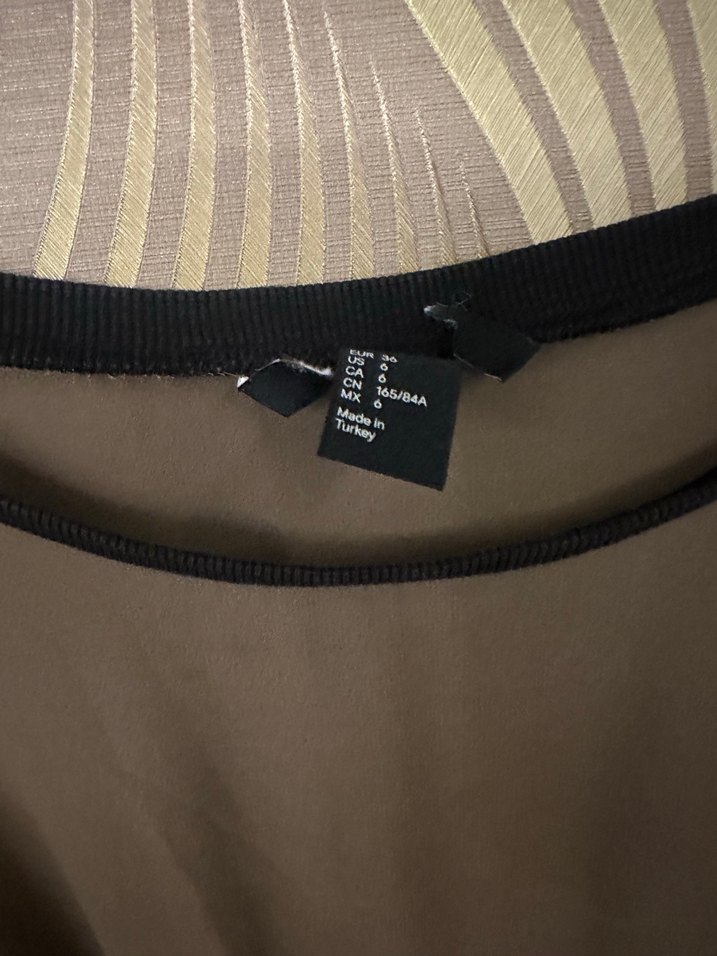 Bej Piliseli Uzun Kolsuz Kadın Elbise - Görsel 3