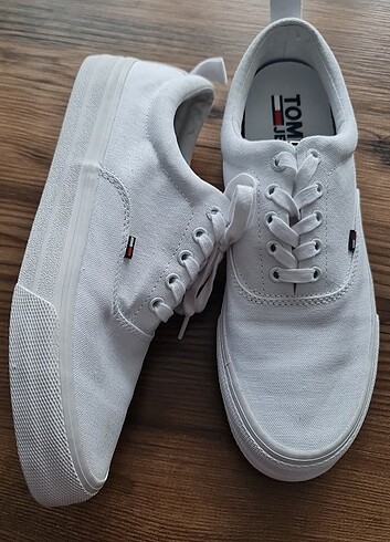  Beden Tommy hilfiger 