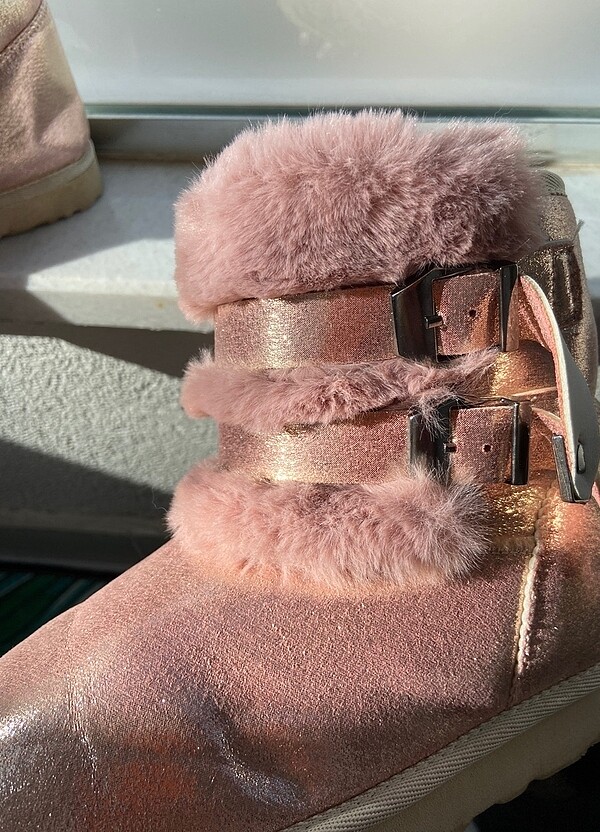 Pembe kürklü bot ugg - Görsel 2