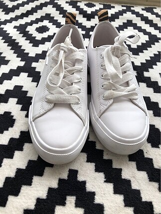 Bershka sneaker