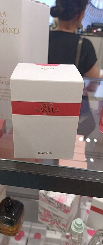 Zara red vanilla parfüm