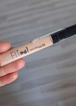 Maybeline fit me concealer