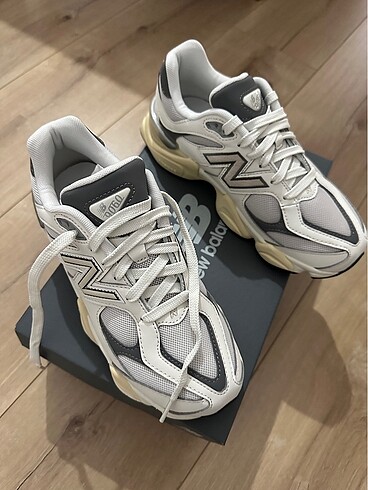 New Balance 9060