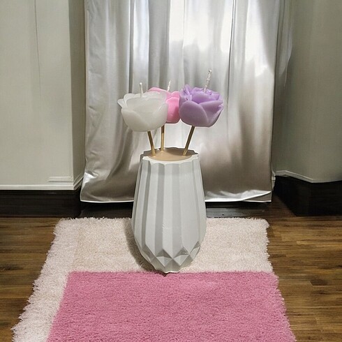 Beden Taş tozundan vazo kokulu gül buketi mum anneler günü