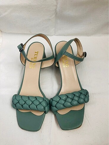 Diğer Örgülü sandal